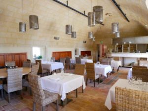 chateau-hotel-restaurant-lacanopee-chateaudepondres-gard-herault-villevieille-occitanie-evenement-anniversaire-mariage-seminaire